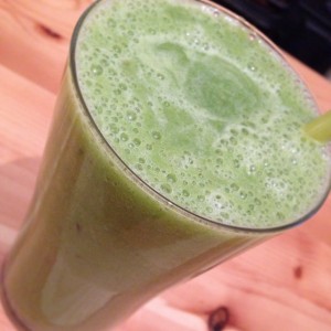 Southampton Personal trainer Gen Levrant: Green Smoothie with added Chia seeds